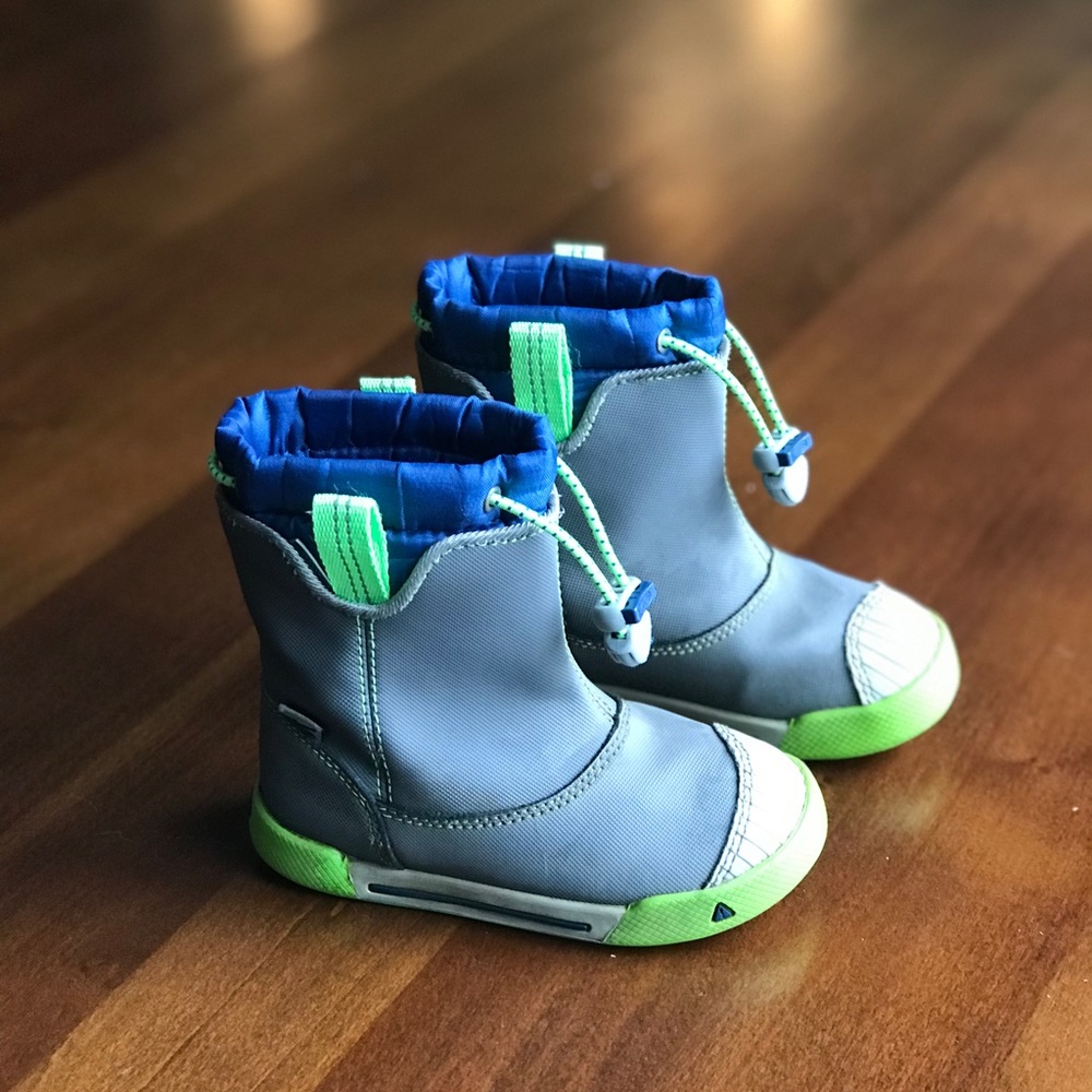 KEEN Rain Boots Size 8 Youth (Toddler)